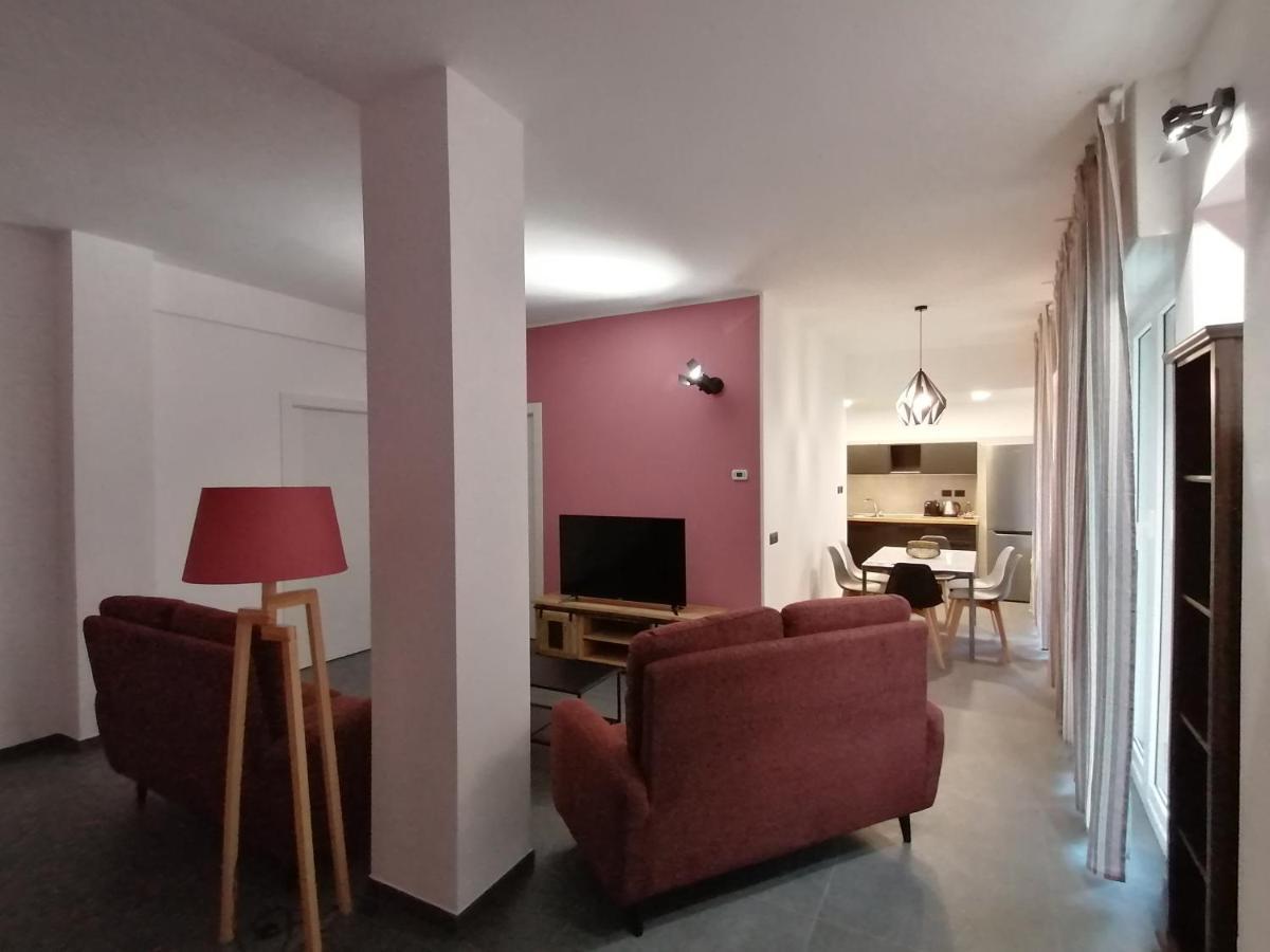 P In Centro 2 Διαμέρισμα Σέστρι Λεβάντε Εξωτερικό φωτογραφία