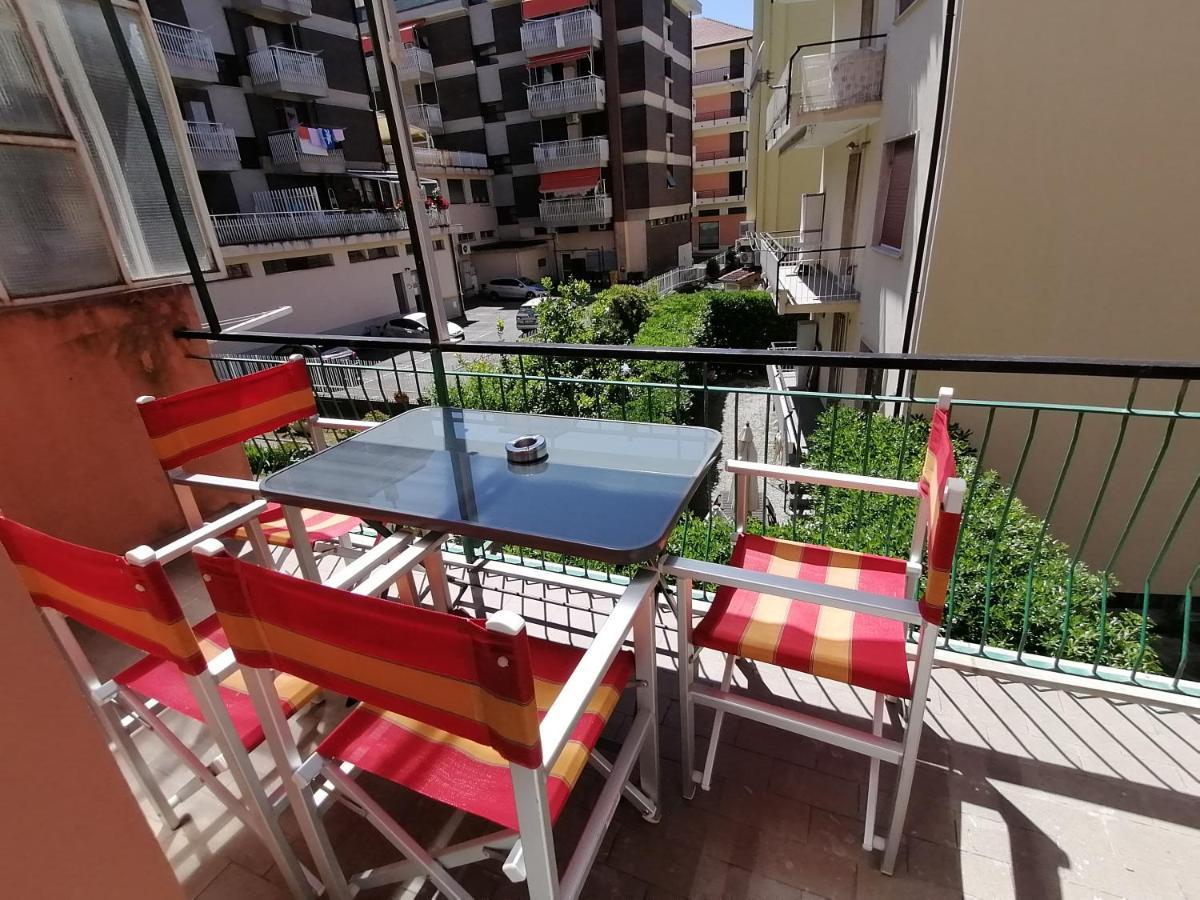 P In Centro 2 Διαμέρισμα Σέστρι Λεβάντε Εξωτερικό φωτογραφία